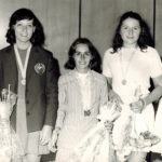 Elena Giurcă (mijloc)