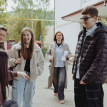 Secvențe din film – SUNT AICI, RĂMÂI CU MINE! 2025 (6)